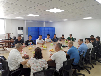 臨沂恒安勞動保護用品代表團蒞臨我司參觀考察 共商勞保用品銷售合作新篇章